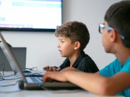 Professoras da Rede Municipal de Educação de Bandeirantes conquistam título de embaixadoras da Educação Digital e Midiática